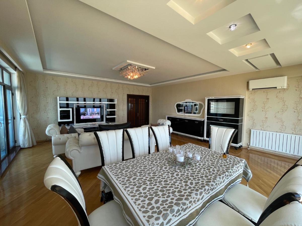 Megafun Apartment Baku Luaran gambar