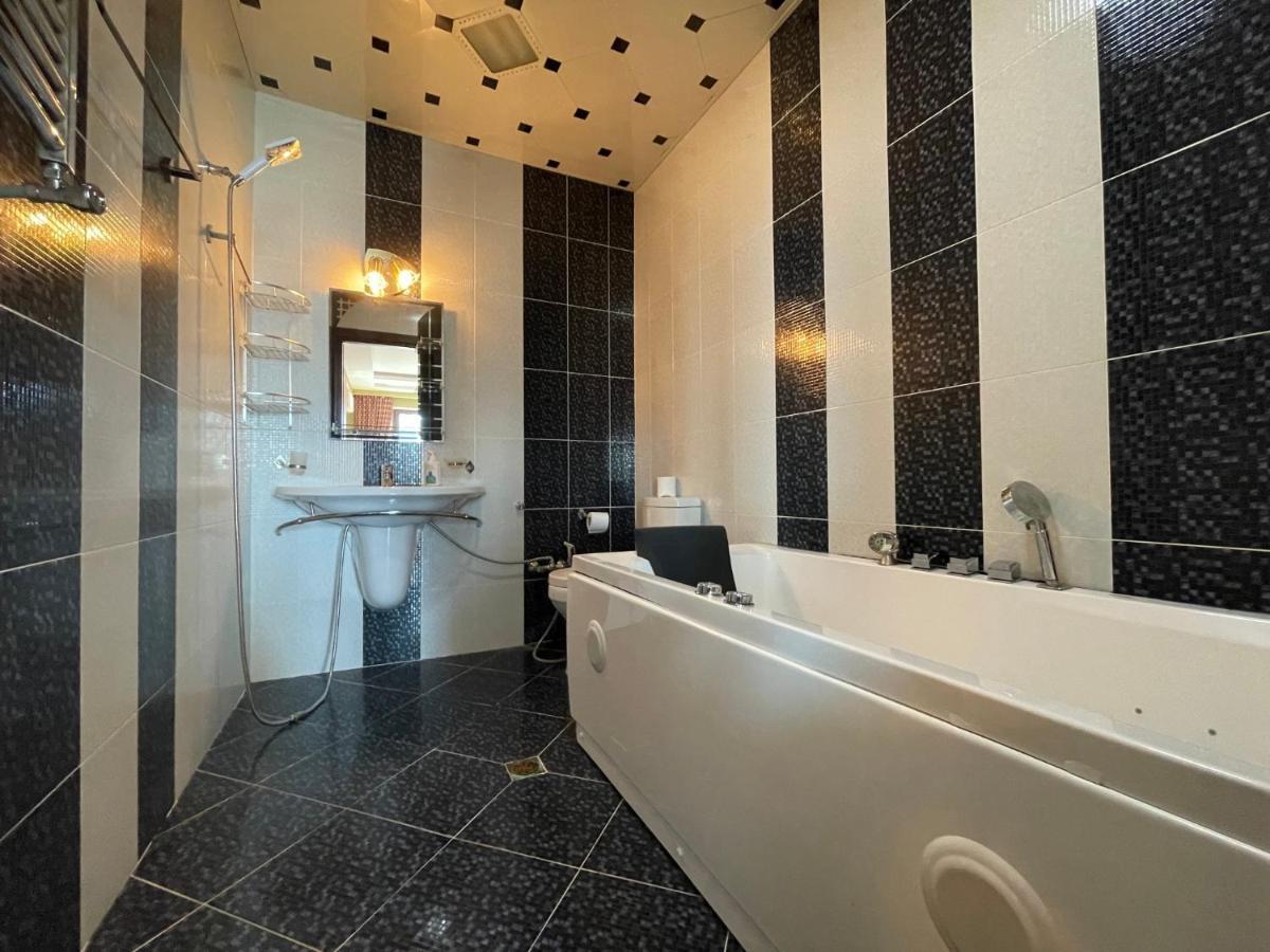 Megafun Apartment Baku Luaran gambar